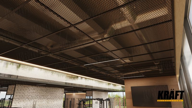 tmavý podhled z tahokovu v posilovně